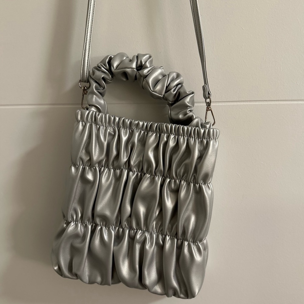 Lowrys Farm - Japan Tokyo Silver Ruched Shoulder Bag
